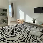просторная двухкомнатная с отдельными комнатами в центре аркадии Appartement *