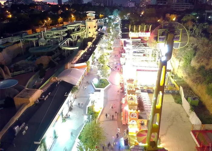 Appartement просторная двухкомнатная с отдельными комнатами в центре аркадии!