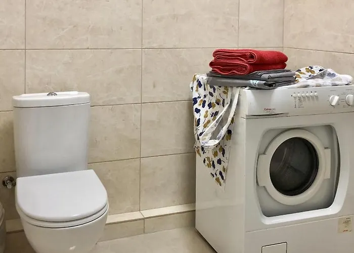 просторная двухкомнатная с отдельными комнатами в центре аркадии! Apartman *