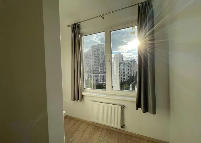 просторная двухкомнатная с отдельными комнатами в центре аркадии! Apartman *