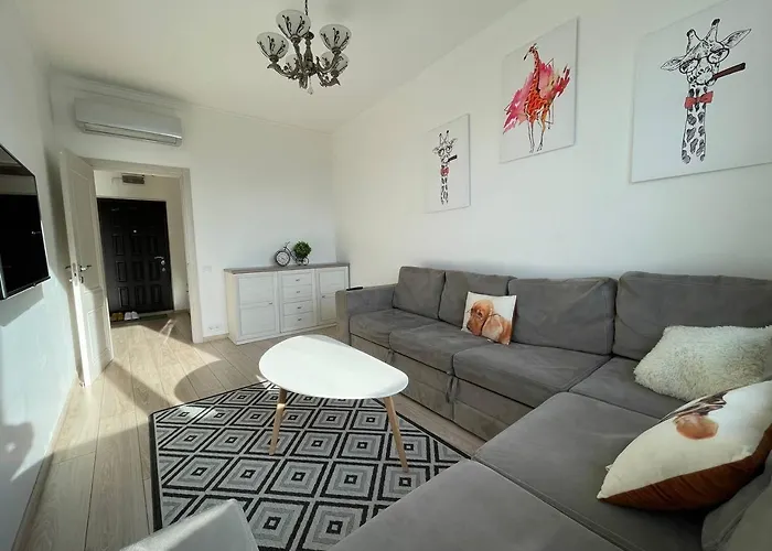 просторная двухкомнатная с отдельными комнатами в центре аркадии! *