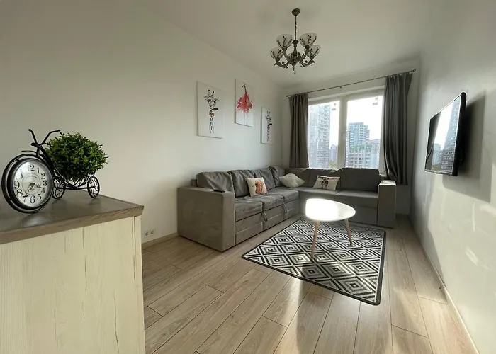 просторная двухкомнатная с отдельными комнатами в центре аркадии! Odessza