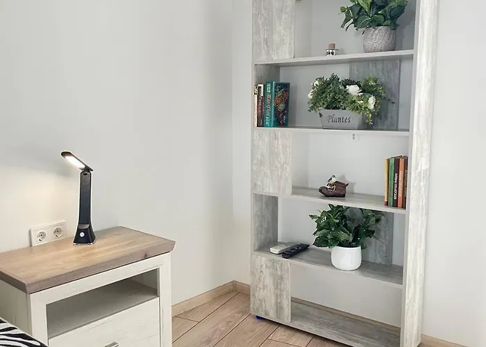 Apartman просторная двухкомнатная с отдельными комнатами в центре аркадии!